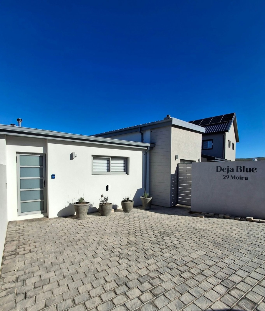 4 Bedroom Property for Sale in Struisbaai Western Cape